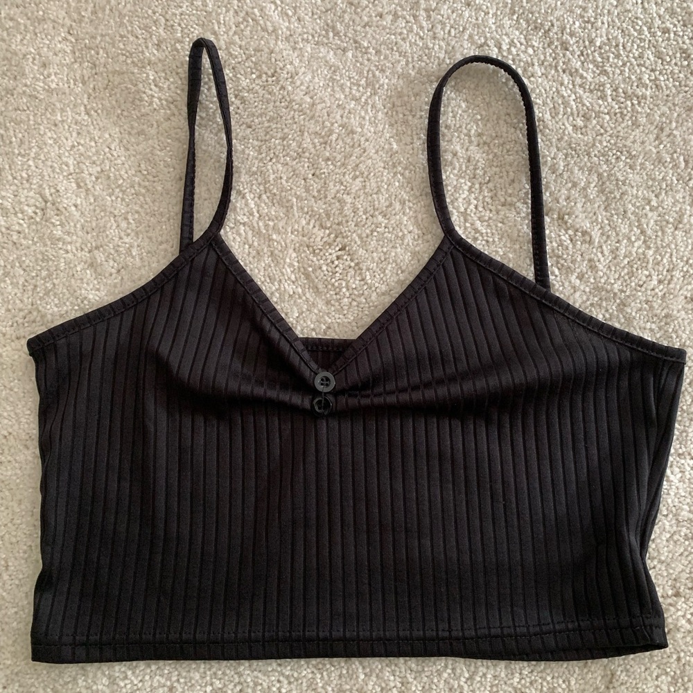 black cropped tank top